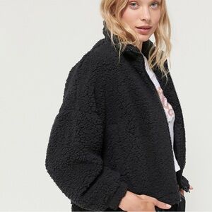 Urban Outfitters Women's Fleece Teddy Coat Jacket Fuzzy Black Soft Sherpa Sz M